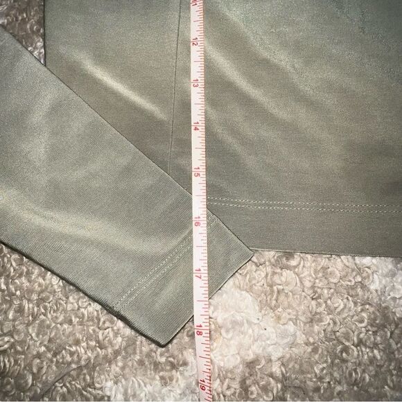 Babaton size M shirt - Picture 4 of 5